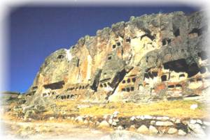 Perù - gruppo di mausolei di Usator - Ande amazzoniche